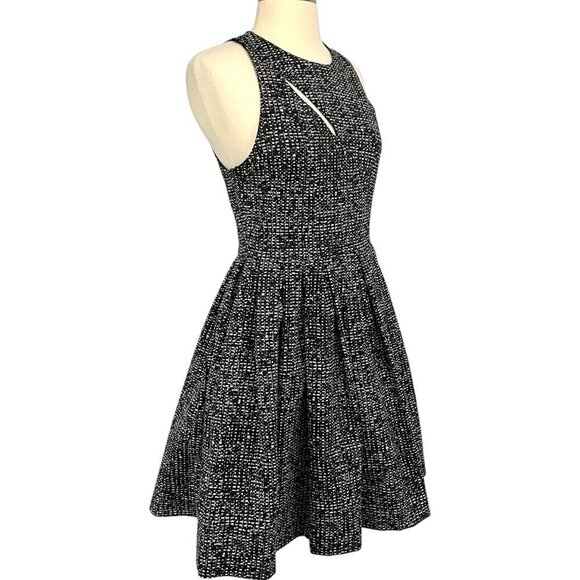 Cinq a Sept Pandora Cocktail Dress Size 6 Sleeveless Black Cutouts Pockets - Picture 12 of 15
